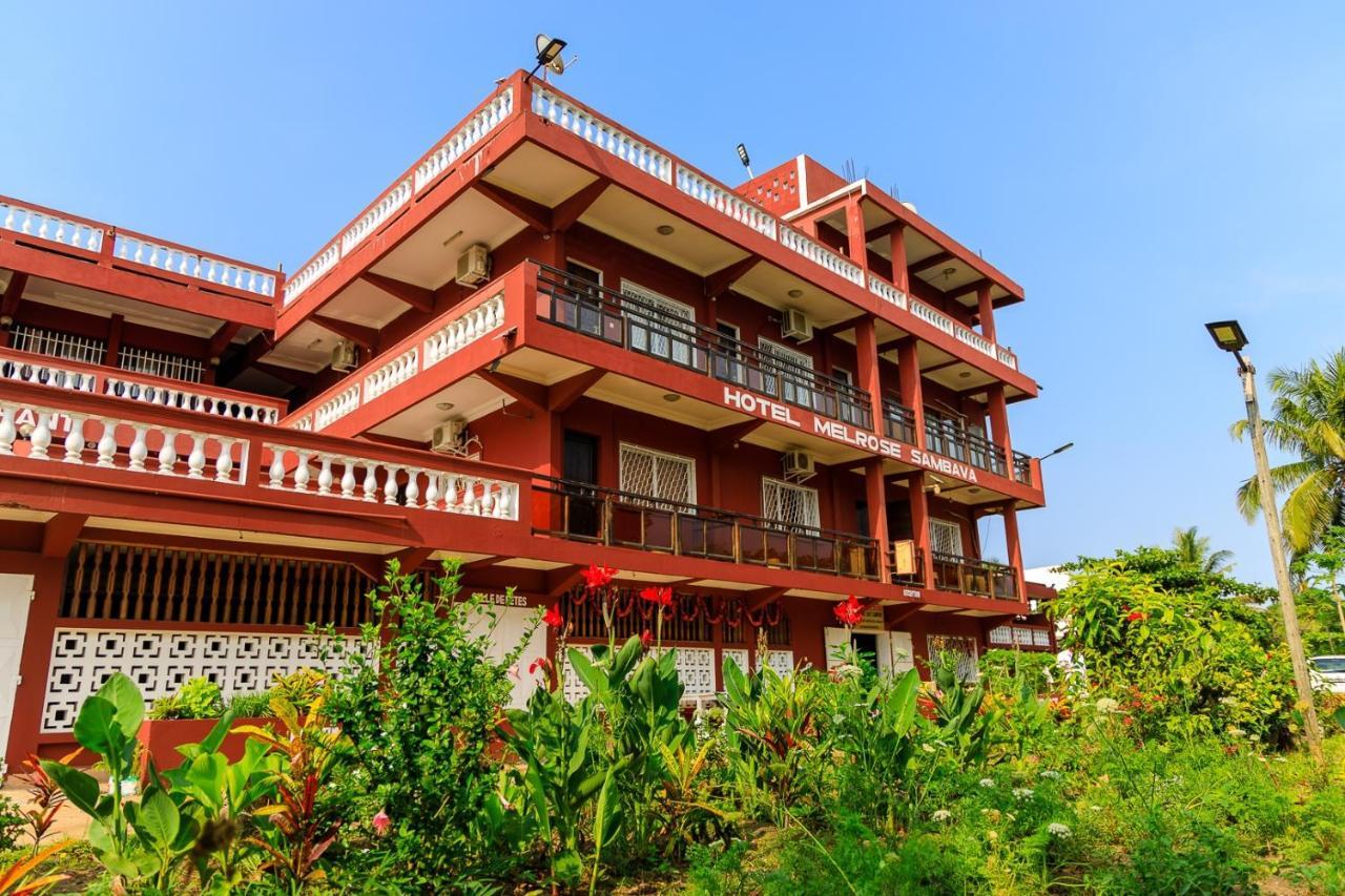 Hotel Melrose Sambava Buitenkant foto